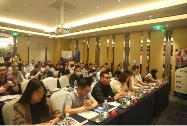 做中菲房产投资“搬运工”成都菲鹰品牌发布会在蓉成功举行