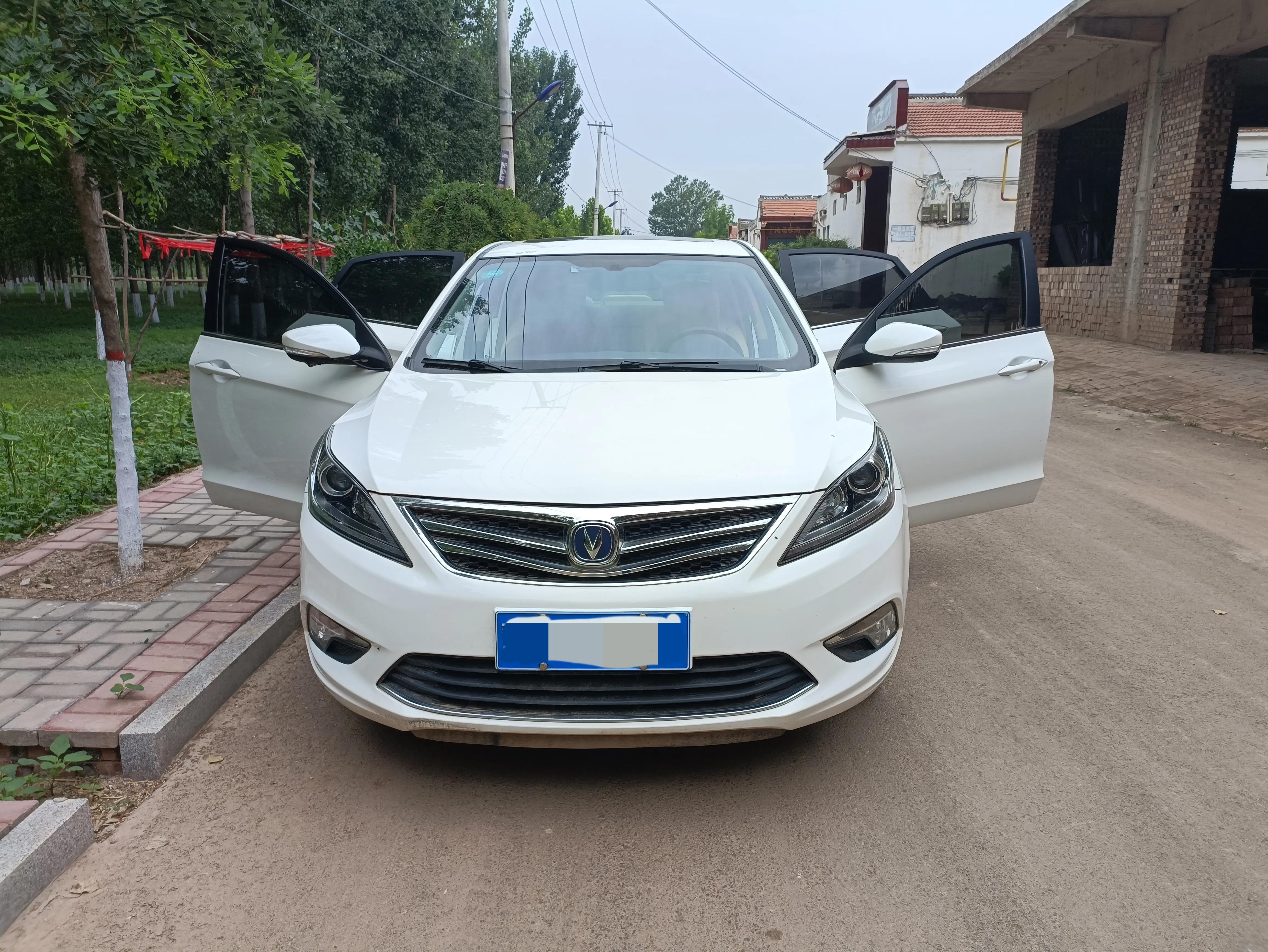 空间宽敞乘坐舒适的车,空间宽敞又舒适