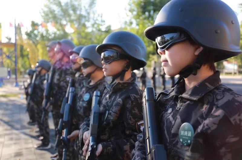 小硬汉青少年军事夏令营,军事夏令营军事五项教案