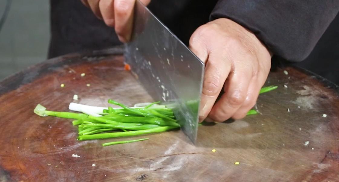 红烧猪脚的家常做法软烂脱骨川味,高压锅炖一整只猪脚要多久才脱骨