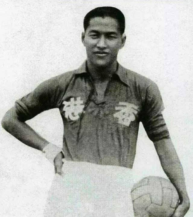 中国“球怪”：17岁成名，一生进球1860个，担任过国际足联要职