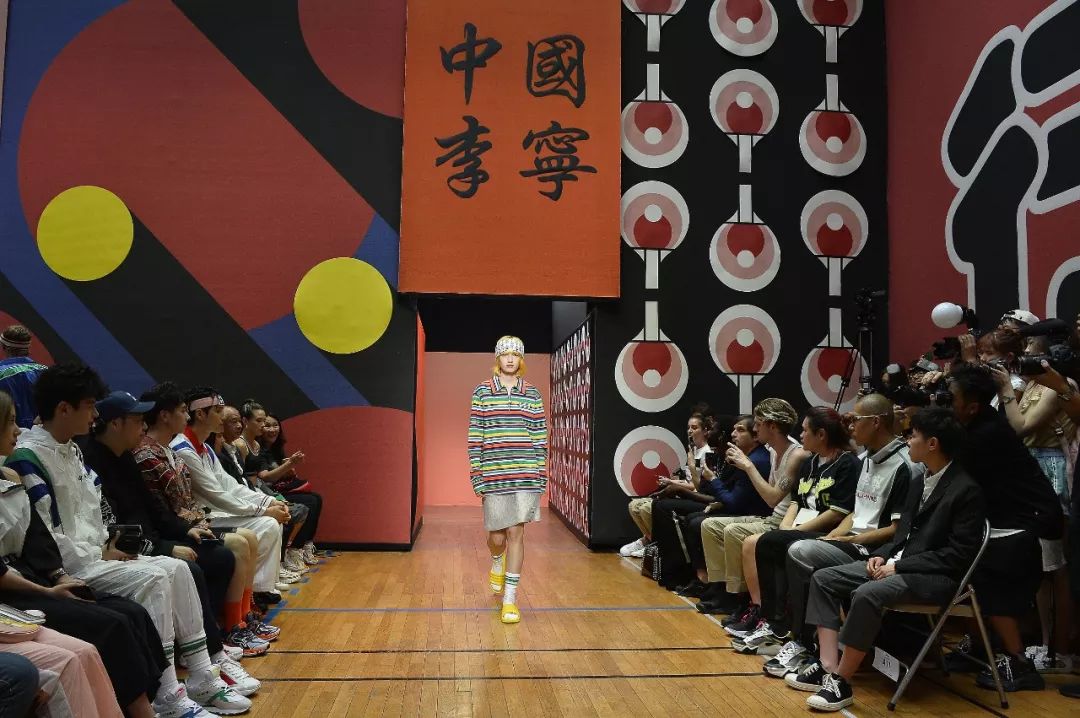 李宁当年一年亏损了多少,李宁近5年利润表分析