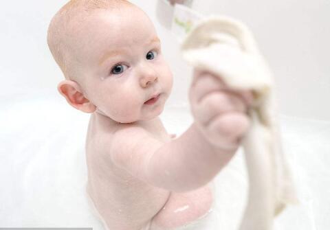 孩子长湿疹可以打预防针吗,为什么婴儿起了湿疹不能打疫苗