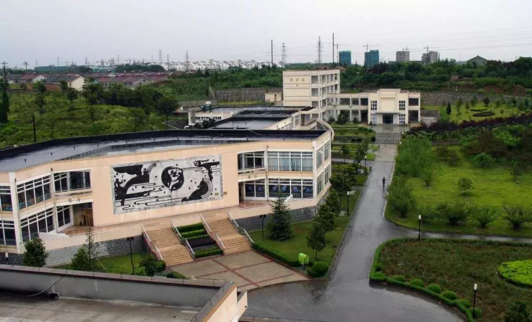 江浦高级中学是公办学校吗,江苏省江浦高级中学怎么样