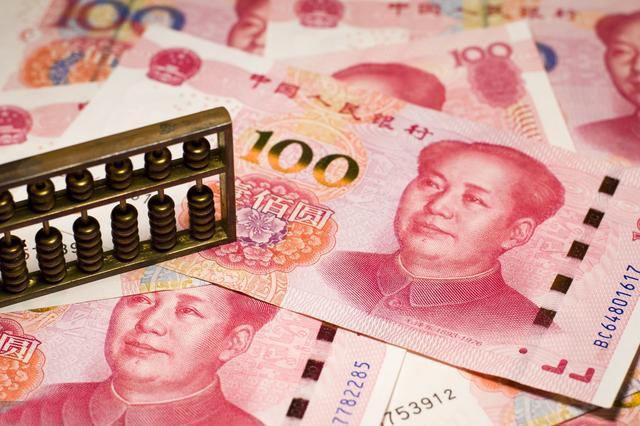 老师直言，税后4200的薪水太少，真想转行！网友：嫌弃少就快下来