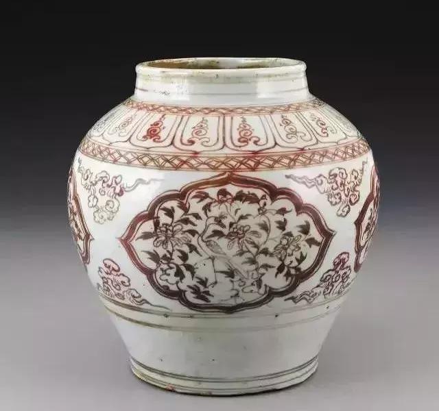 大明嘉靖红釉瓷器,十窑九不成