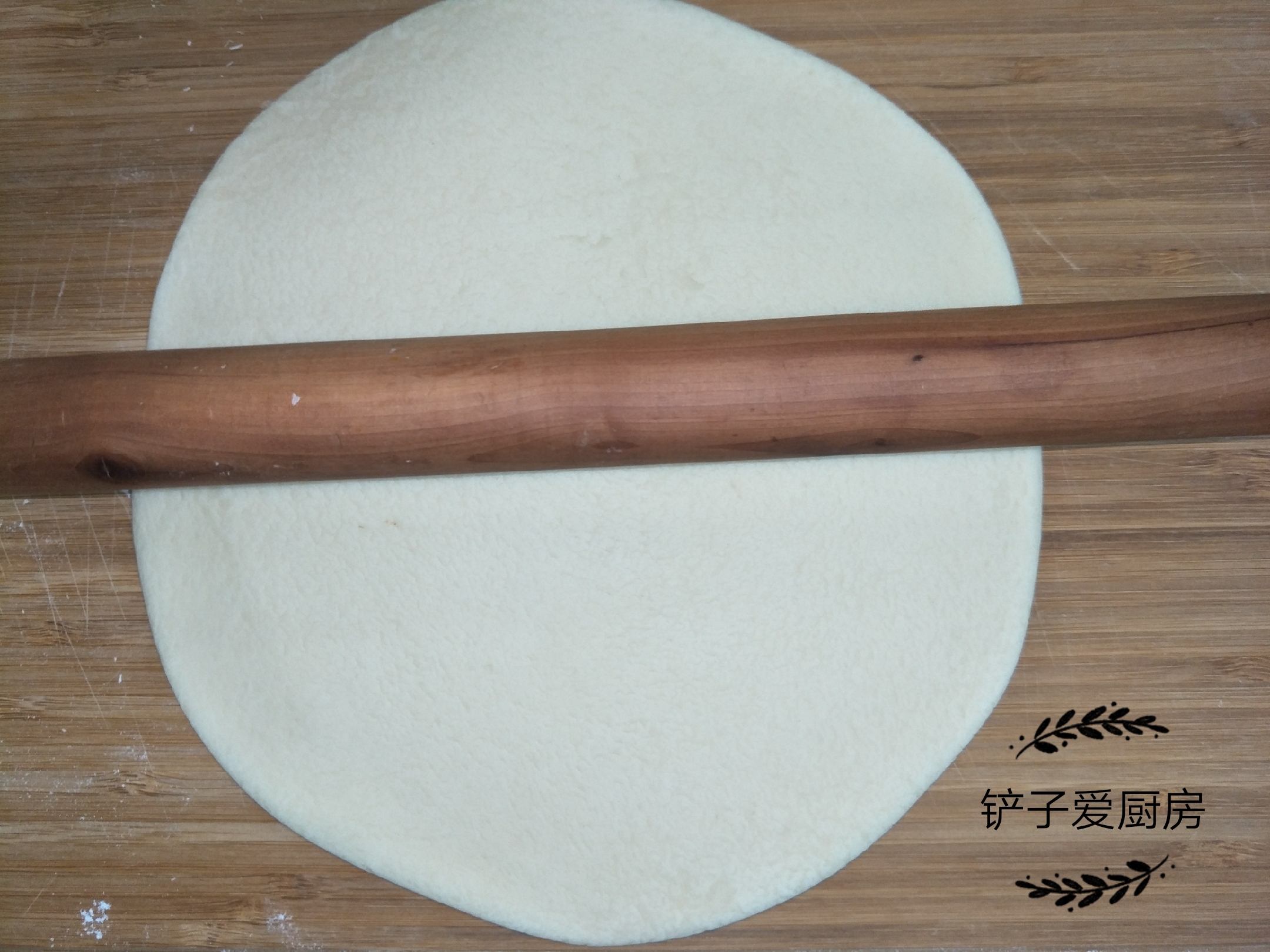 如何做手擀面筋道,擀面筋道的做法