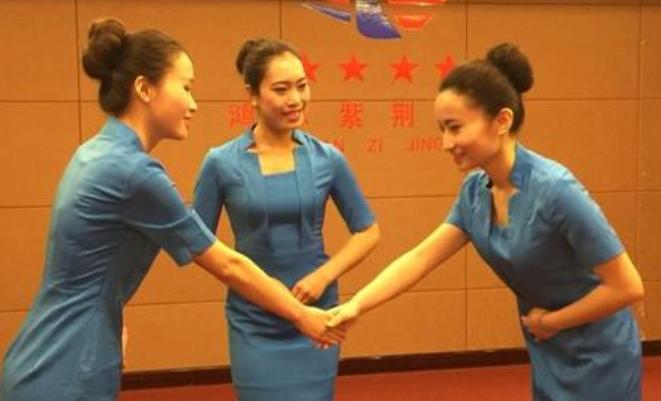 如何正确的递名片,正确递名片