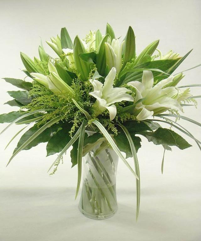 冬天买的百合花开败了怎么处理,冬天百合花枯萎了怎么处理