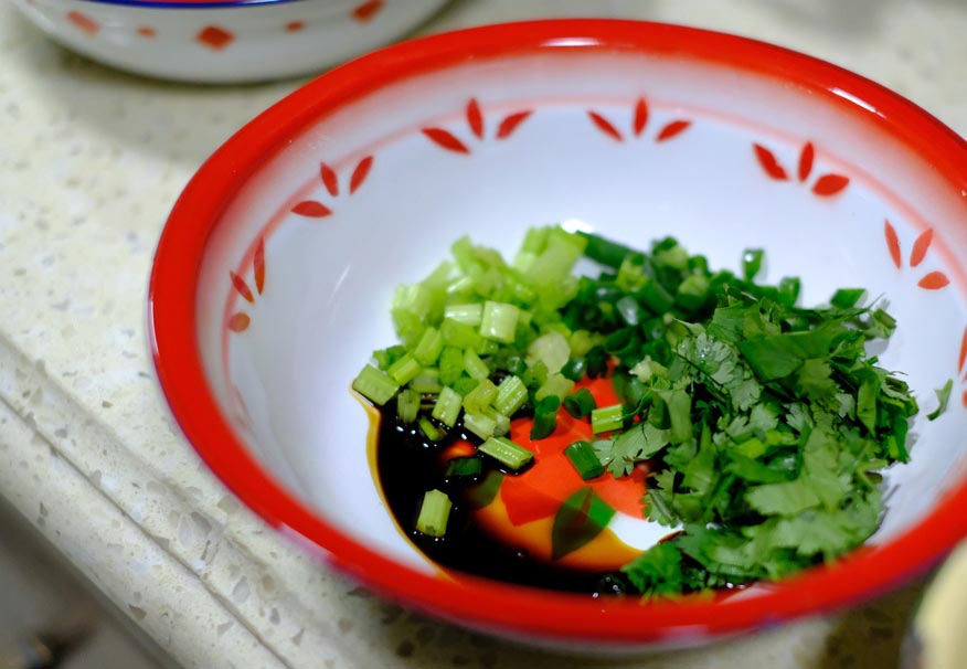 川菜大师教的葱香牛肉面，香辣过瘾，比麻辣小面更好吃