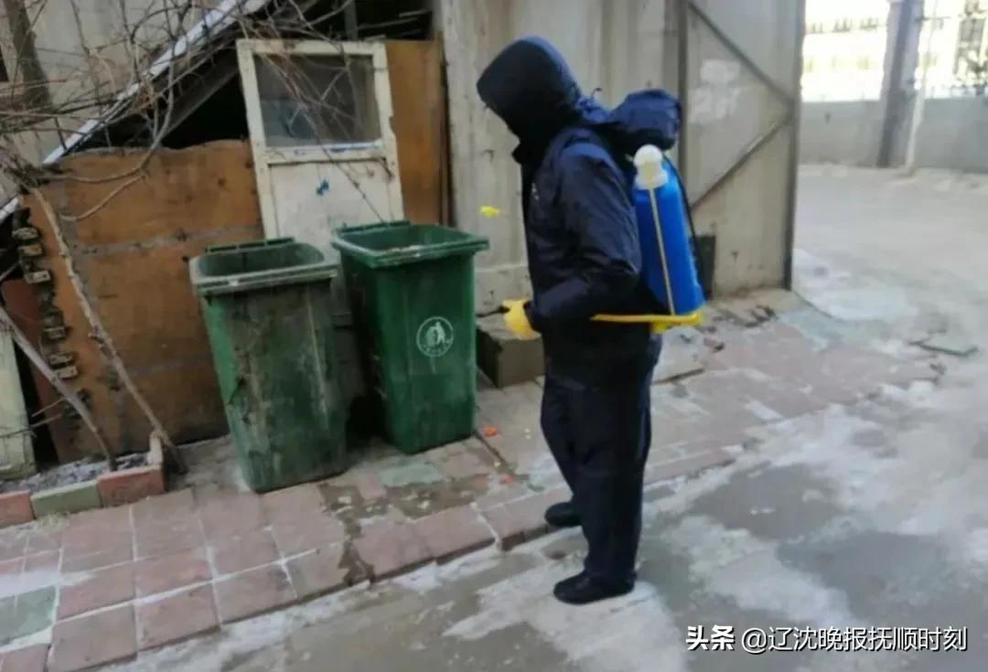 顺城区红十字会开展“文明抚顺·爱暖全城”学雷锋志愿服务活动