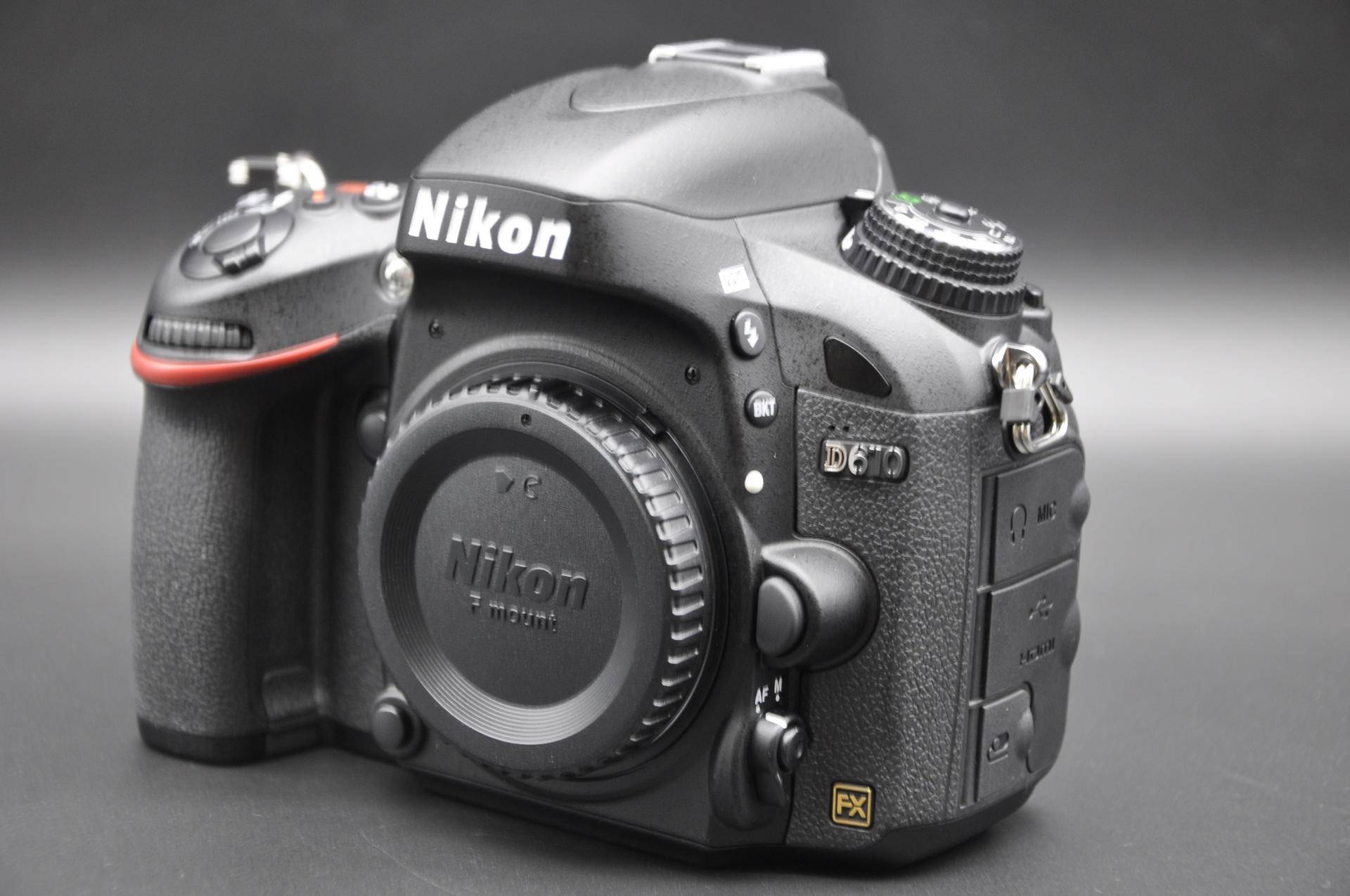 尼康d610值得入手吗,尼康d610好还是d600好