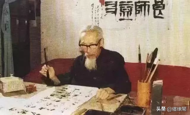 人民币上的“中国人民银行”六个汉字，端正庄毅、刚柔并济