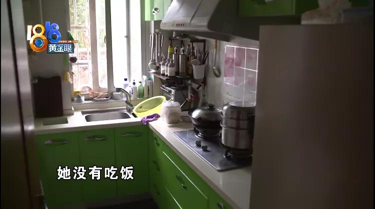 金属丝划破孩子心脏，家长推测“钢丝刷”