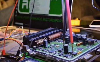 汽车刷ecu一般用什么程序,车动力刷ecu提升动力有哪些优缺点