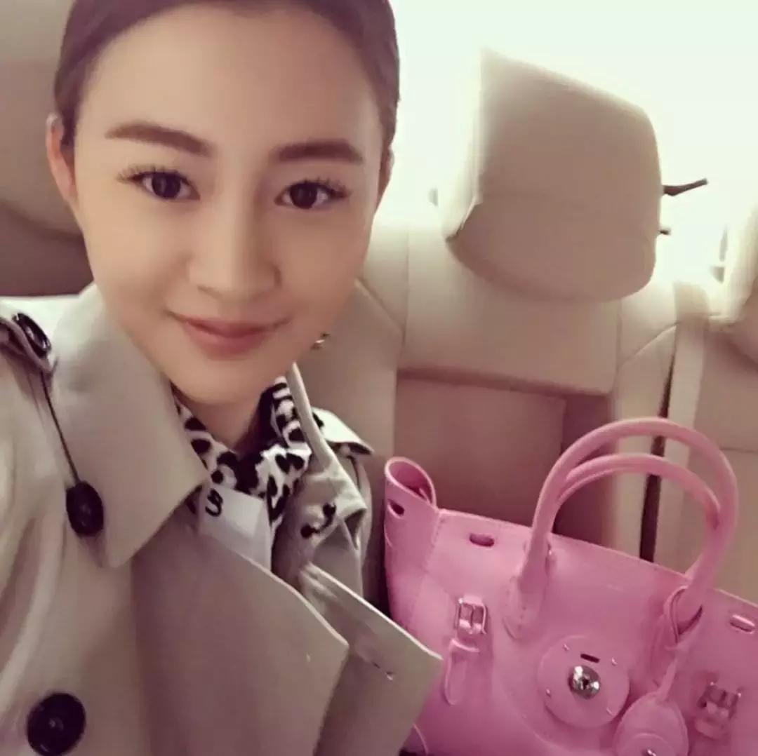 吴秀波女友陈昱霖ins,吴秀波女朋友陈昱霖判了几年