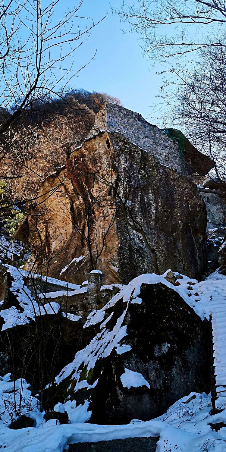 20210117独行太兴山，误入佛国秘境花石湾