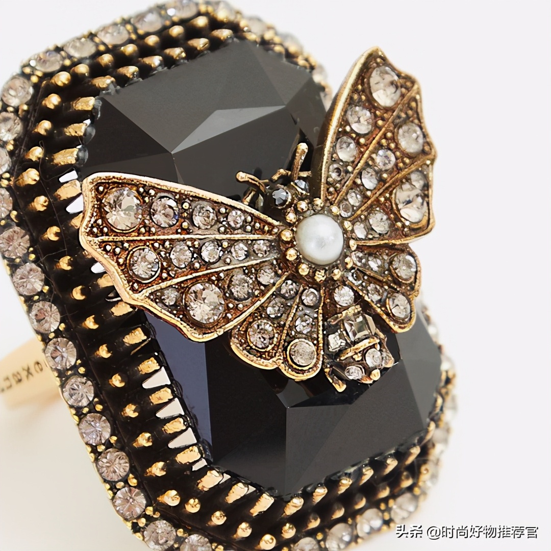 麦昆粉色包包,麦昆女包骷髅