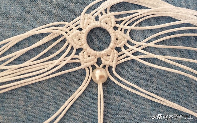 七彩莲花挂件的编法,梅花挂件编法教程
