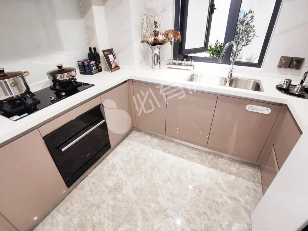 粉盘撞车，现状差又最贵的上河公元你买账吗？