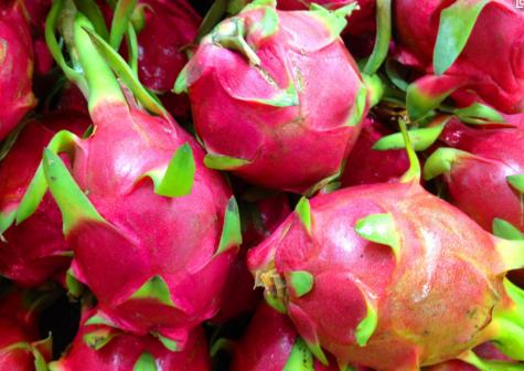 如何挑红心火龙果又甜又好吃,火龙果如何挑选才最好吃