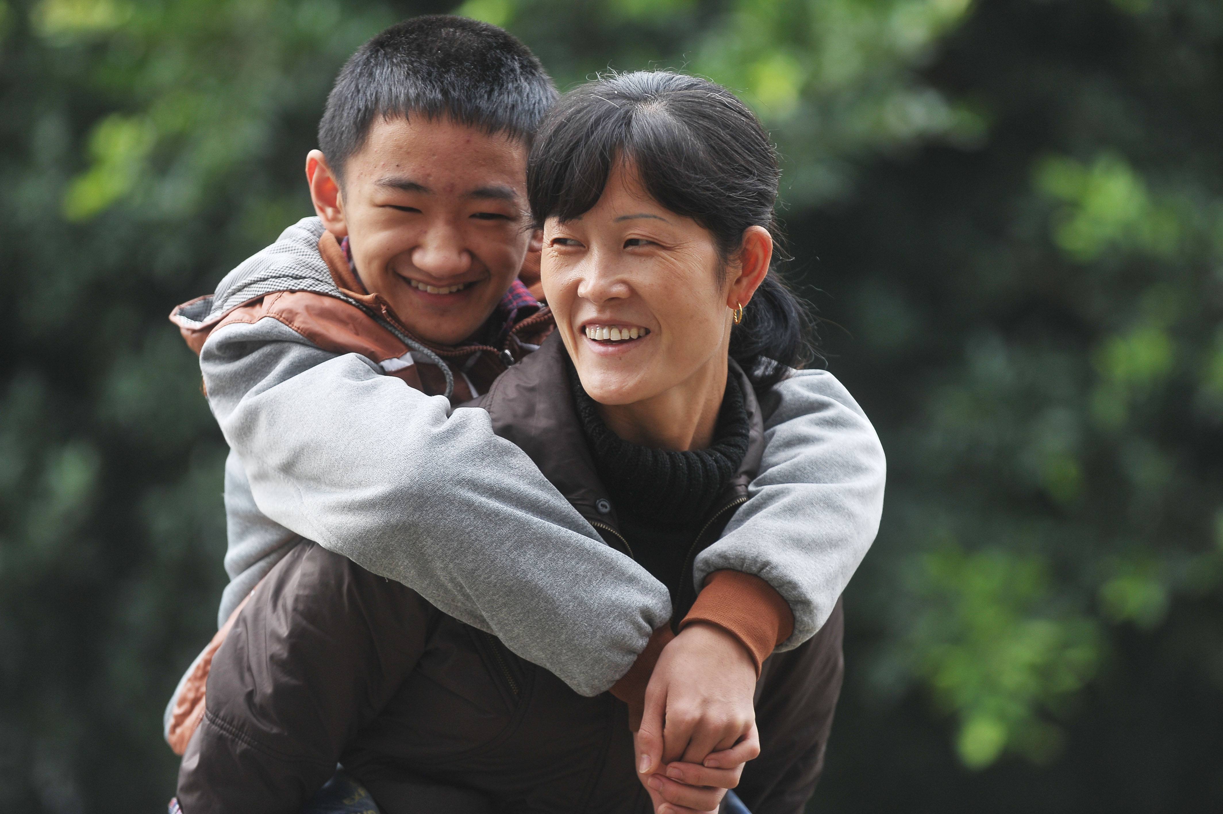 为什么家长们总认为早恋是不对的,面对孩子早恋你们是怎么解决的