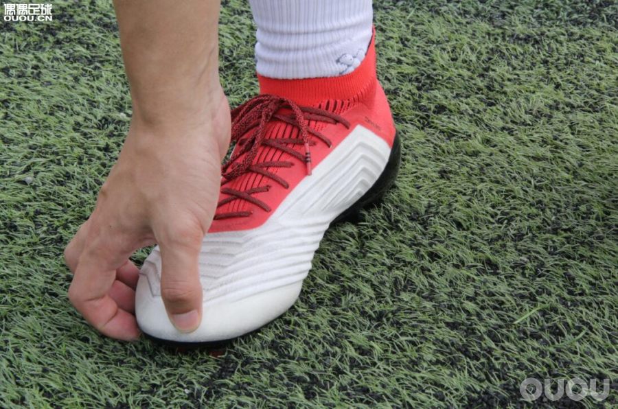 阿迪达斯predatorfreak.3测评,阿迪达斯predator20.4怎么样