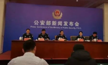 身份证照片不满意可免费重拍,刚拍的身份证太丑可以补办重拍吗