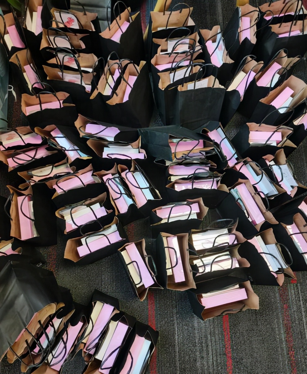 借助教育行业的快速发展，璐艾斯（Lucie）助力“良辉培训”