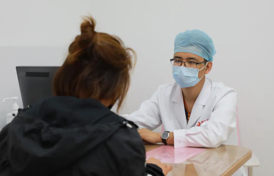 西安国际医学中心医院妇科肿瘤医院开展义诊活动