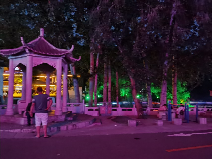 宿在驼梁，感受一种无忧的生活/郝贵云