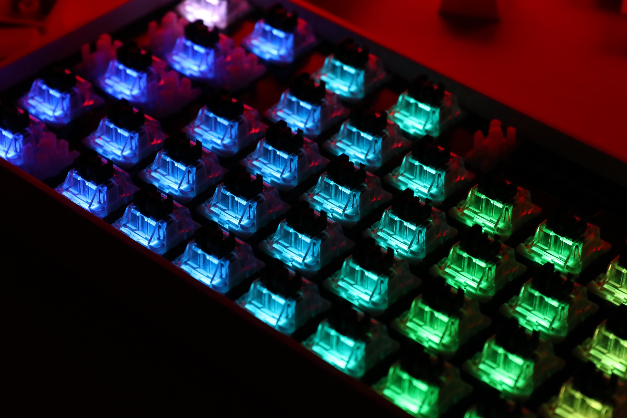 性价比超高的超薄无线键盘,性价比热插拔机械键盘推荐