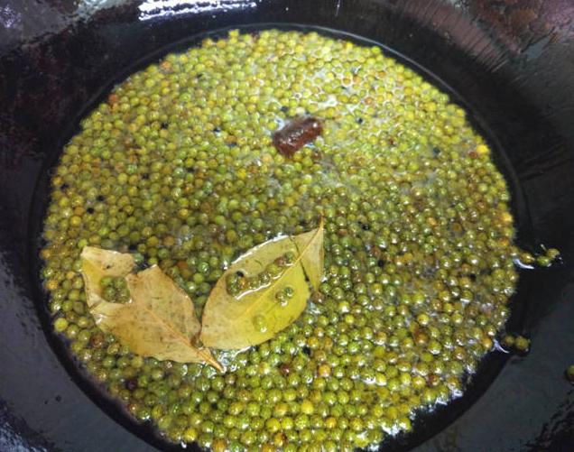 炸花椒油用放水么,炸花椒油用不用去籽