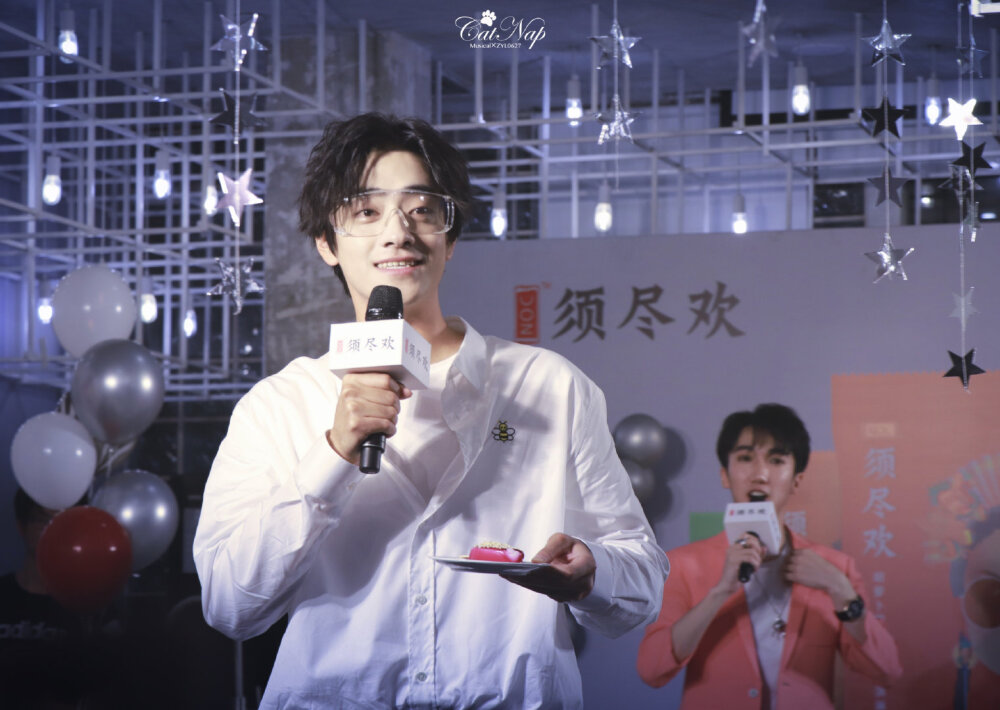 郑云龙同款鞋子,郑云龙的鞋子