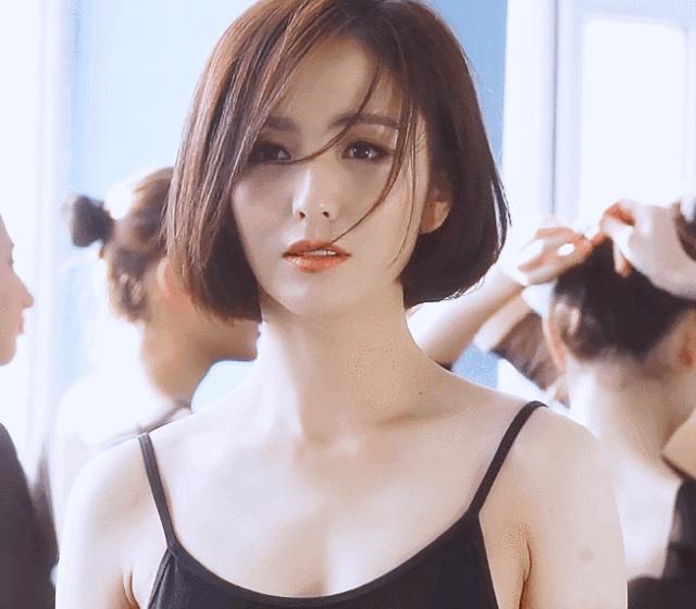 佟丽娅采访女性,佟丽娅采访新女性