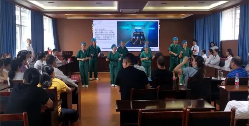 弘扬抗疫精神同心共抗疫情,医师节弘扬抗疫精神护佑人民健康