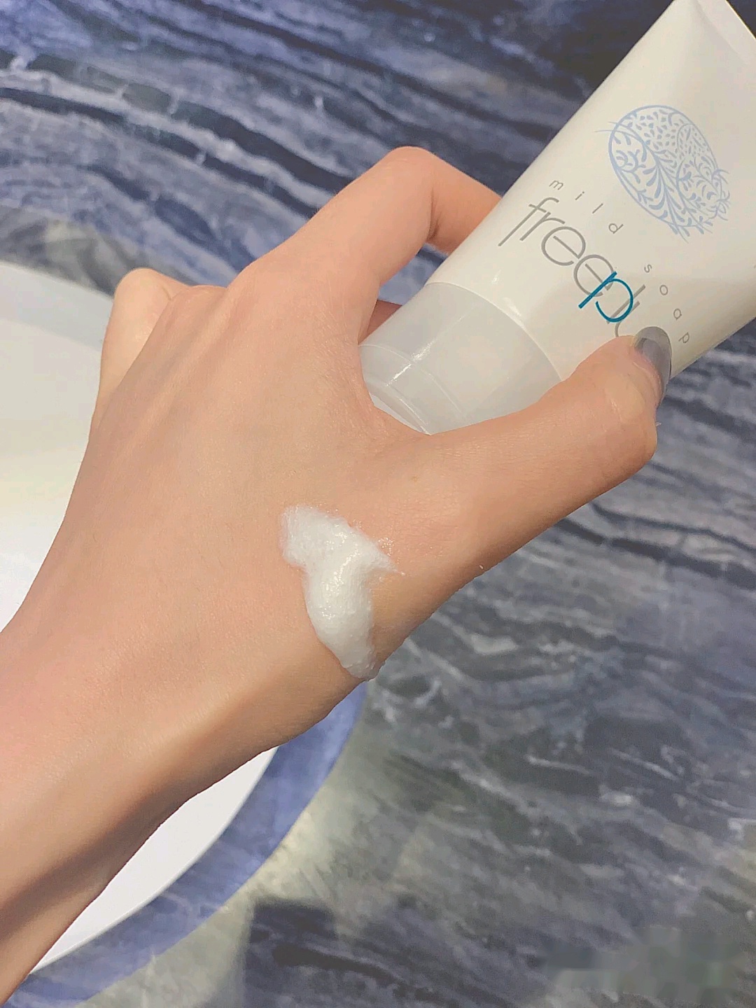 和芙丽芳丝一样好用的洗面奶,旁氏米粹洗面奶和芙丽芳丝哪个好