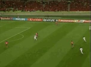 曾经的球星与民族英雄，如今的公敌和网约司机