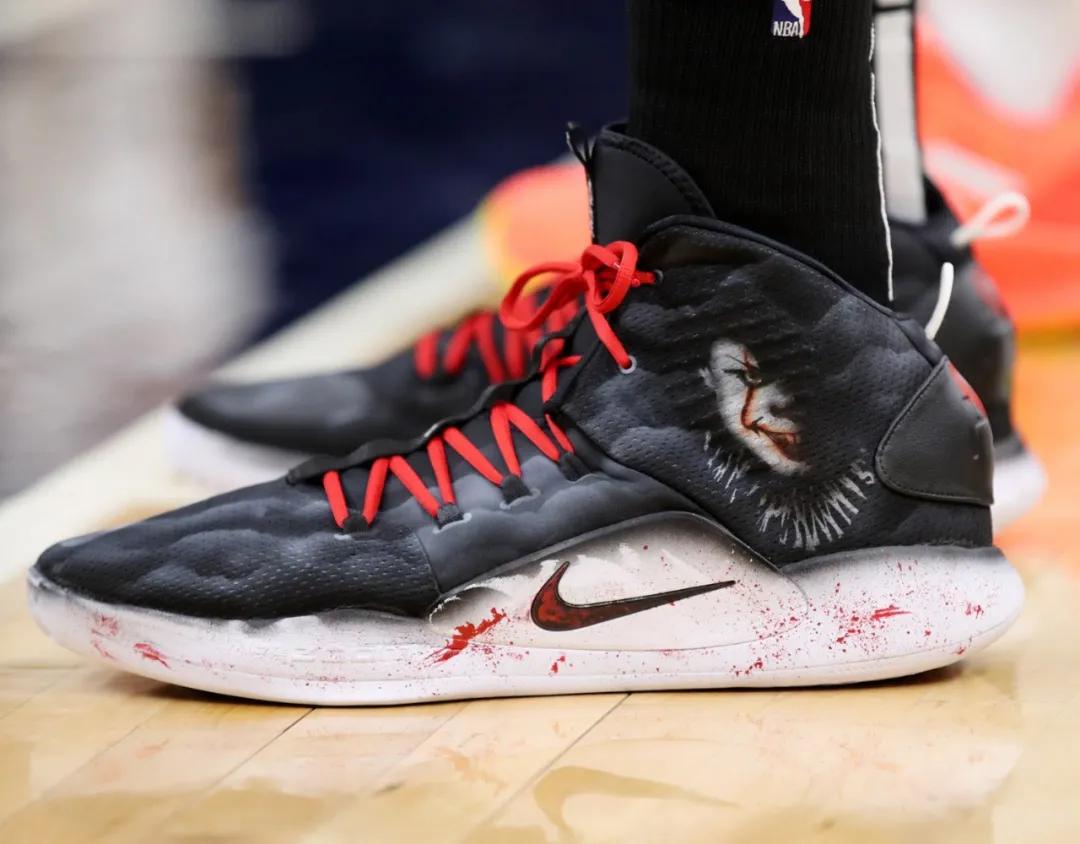 NBA球员上脚：万圣节战靴，詹姆斯欧文唐斯都有