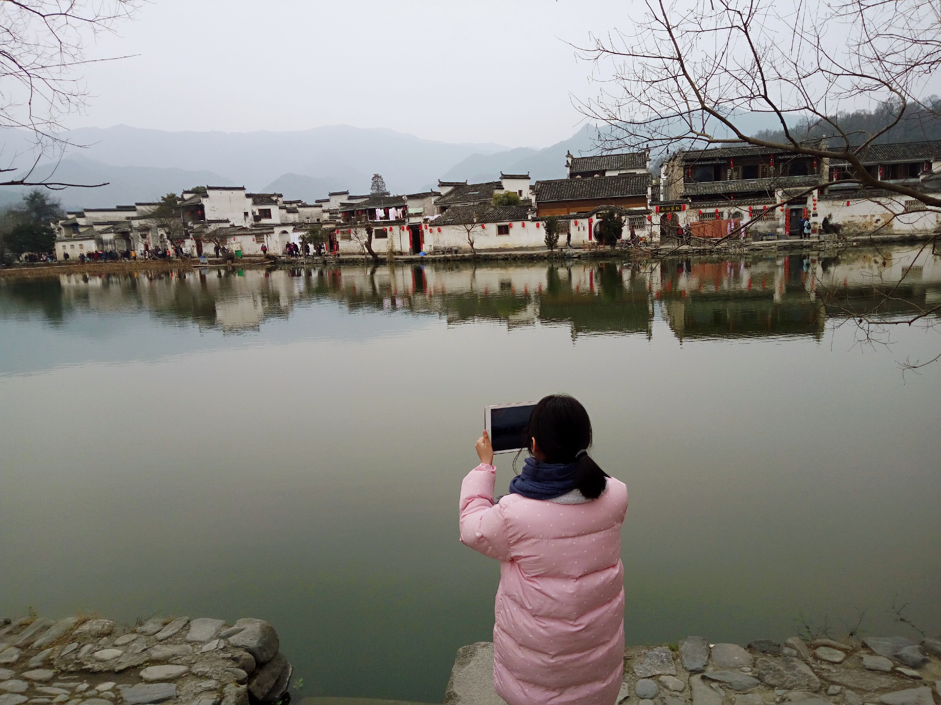 徽派村落宏村风景,山为牛头树为角的意思