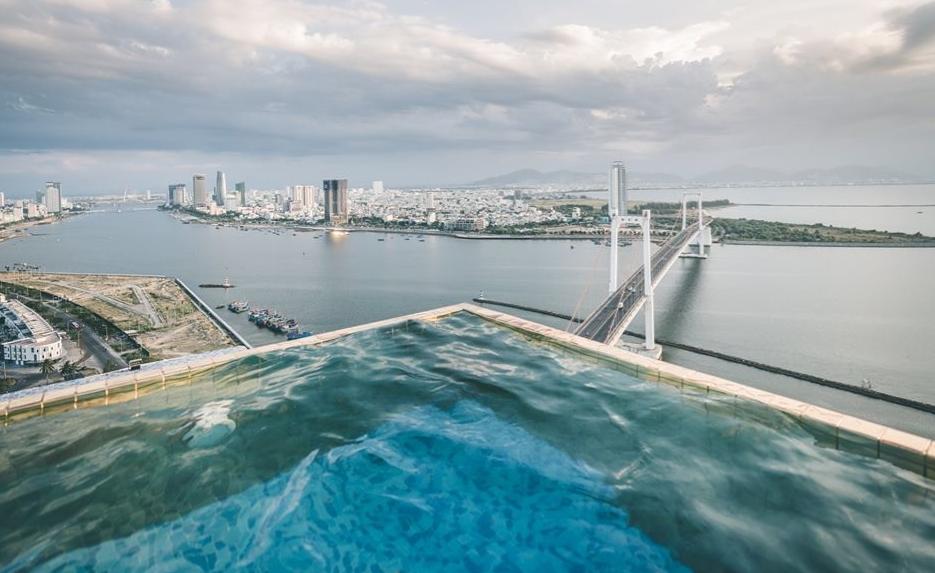 越南岘港海边三个字的酒店,越南旅游旅宿单人间