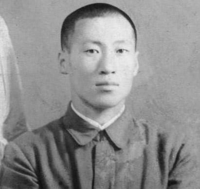 韩国足坛黑幕：逼亲兄弟自杀！造02世界杯黑幕！足球背后那只手