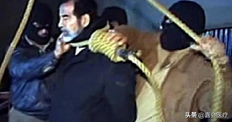 她被判处绞刑，吊了半小时却没死，这个医生说出了真相