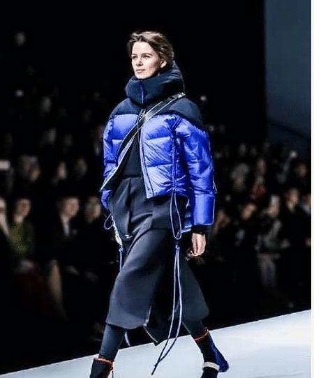 加拿大鹅resolute羽绒服,加拿大鹅羽绒服值得买吗