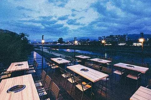 浜兘澶滄櫄绾冲噳,浜兘绾冲噳