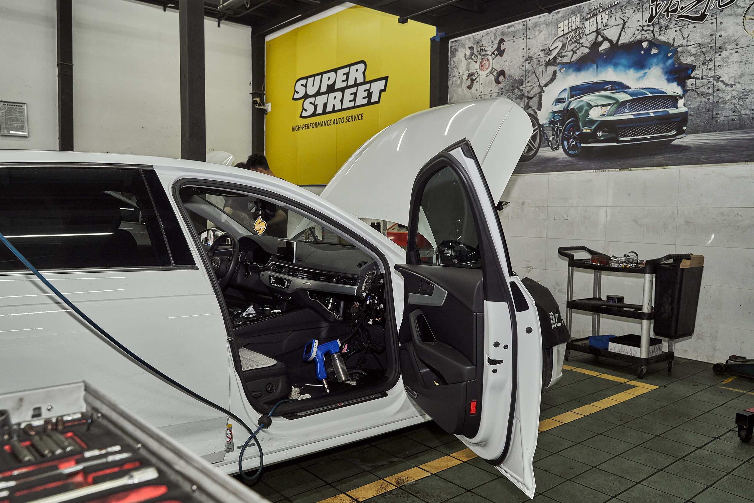 奥迪a4lb9用什么品牌机油,奥迪a4l壳牌机油推荐