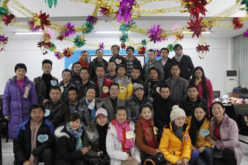 给大学新生的100条建议 (大学新生建议笔记本)