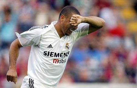 罗纳尔多曼联的表现,罗纳尔多回曼联第一场