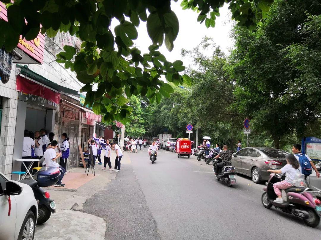 你守护世界我守护你少年的你,你守护世界我守护你