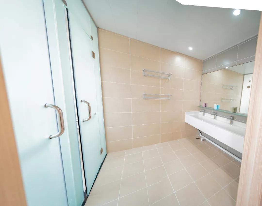 成都巴德美际学校公办还是民办,成都私立学校受新政策的影响吗